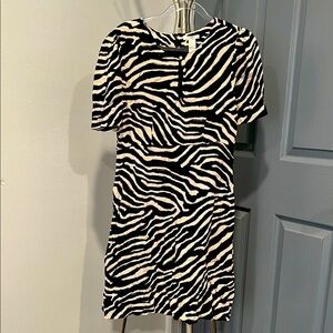 Black and cream  Zebra Print  Dress by H&M.
NWOT, never worn.‎